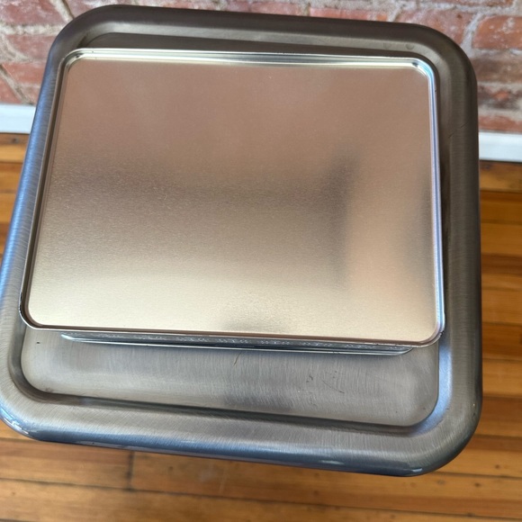 Mr. Peanut Snowman Tin - Picture 8 of 10